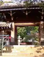 豊川稲荷東京別院の山門・神門