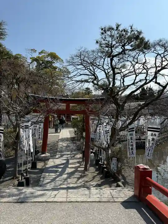 鶴岡八幡宮の末社・摂社