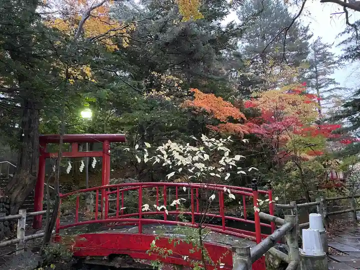 白石神社の庭園