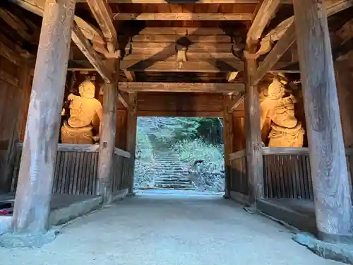財賀寺の山門・神門