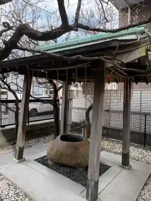 静岡天満宮の{uncategorized: "未分類", other: "その他", undefined: "問題あり", building: "その他建物", grave: "お墓", sacred_gate: "鳥居", guardian: "狛犬", statue: "像", buddha: "仏像", history: "歴史", nature: "自然", garden: "庭園", animal: "動物", pagoda: "塔", temizu: "手水舎", mountain_gate: "山門・神門", sanctuary: "本殿・本堂", subordinate: "末社・摂社", art: "芸術", scenery: "景色", jizo: "地蔵", ema: "絵馬", goshuin: "御朱印", omikuji: "おみくじ", items: "授与品その他", amulet: "お守り", goshuincho: "御朱印帳", eats: "食事", festival: "お祭り", votive_dance: "神楽", shichigosan: "七五三参", wedding: "結婚式", experience: "体験その他", initially: "初詣", around: "周辺", anti_infection: "感染症対策"}