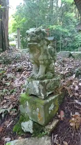 熊野神社の狛犬