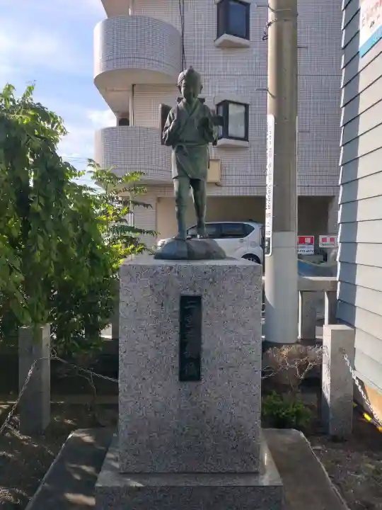 報徳二宮神社の{uncategorized: "未分類", other: "その他", undefined: "問題あり", building: "その他建物", grave: "お墓", sacred_gate: "鳥居", guardian: "狛犬", statue: "像", buddha: "仏像", history: "歴史", nature: "自然", garden: "庭園", animal: "動物", pagoda: "塔", temizu: "手水舎", mountain_gate: "山門・神門", sanctuary: "本殿・本堂", subordinate: "末社・摂社", art: "芸術", scenery: "景色", jizo: "地蔵", ema: "絵馬", goshuin: "御朱印", omikuji: "おみくじ", items: "授与品その他", amulet: "お守り", goshuincho: "御朱印帳", eats: "食事", festival: "お祭り", votive_dance: "神楽", shichigosan: "七五三参", wedding: "結婚式", experience: "体験その他", initially: "初詣", around: "周辺", anti_infection: "感染症対策"}
