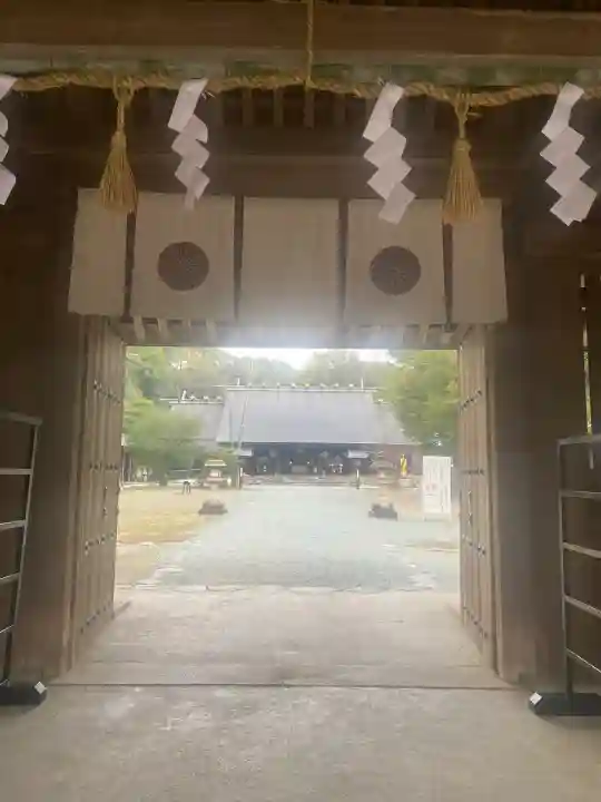 伊曽乃神社の{uncategorized: "未分類", other: "その他", undefined: "問題あり", building: "その他建物", grave: "お墓", sacred_gate: "鳥居", guardian: "狛犬", statue: "像", buddha: "仏像", history: "歴史", nature: "自然", garden: "庭園", animal: "動物", pagoda: "塔", temizu: "手水舎", mountain_gate: "山門・神門", sanctuary: "本殿・本堂", subordinate: "末社・摂社", art: "芸術", scenery: "景色", jizo: "地蔵", ema: "絵馬", goshuin: "御朱印", omikuji: "おみくじ", items: "授与品その他", amulet: "お守り", goshuincho: "御朱印帳", eats: "食事", festival: "お祭り", votive_dance: "神楽", shichigosan: "七五三参", wedding: "結婚式", experience: "体験その他", initially: "初詣", around: "周辺", anti_infection: "感染症対策"}