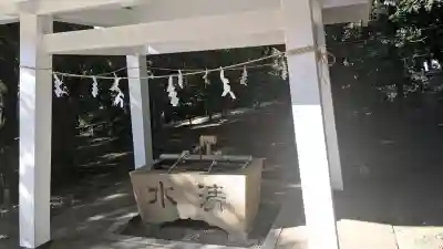 鳥羽神明社の{uncategorized: "未分類", other: "その他", undefined: "問題あり", building: "その他建物", grave: "お墓", sacred_gate: "鳥居", guardian: "狛犬", statue: "像", buddha: "仏像", history: "歴史", nature: "自然", garden: "庭園", animal: "動物", pagoda: "塔", temizu: "手水舎", mountain_gate: "山門・神門", sanctuary: "本殿・本堂", subordinate: "末社・摂社", art: "芸術", scenery: "景色", jizo: "地蔵", ema: "絵馬", goshuin: "御朱印", omikuji: "おみくじ", items: "授与品その他", amulet: "お守り", goshuincho: "御朱印帳", eats: "食事", festival: "お祭り", votive_dance: "神楽", shichigosan: "七五三参", wedding: "結婚式", experience: "体験その他", initially: "初詣", around: "周辺", anti_infection: "感染症対策"}