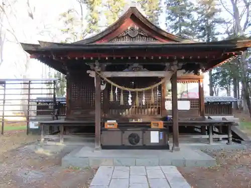 筑摩神社の本殿・本堂