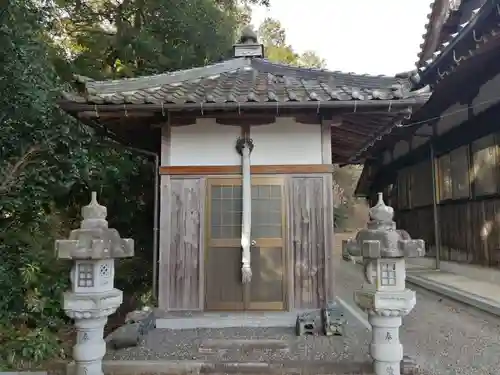 願隆寺の建物その他