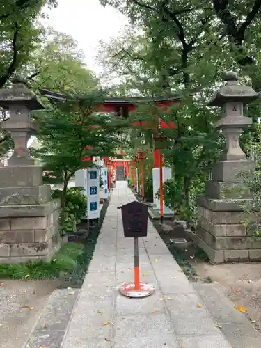 塚越稲荷神社の鳥居