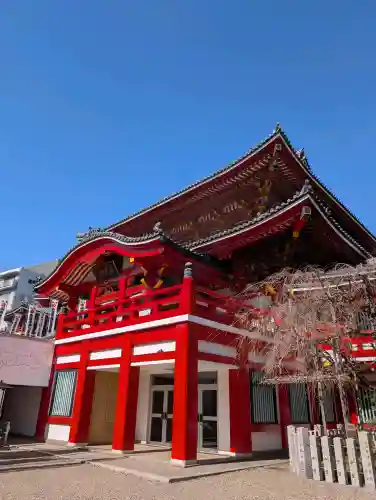 大須観音 （北野山真福寺宝生院）の{uncategorized: "未分類", other: "その他", undefined: "問題あり", building: "その他建物", grave: "お墓", sacred_gate: "鳥居", guardian: "狛犬", statue: "像", buddha: "仏像", history: "歴史", nature: "自然", garden: "庭園", animal: "動物", pagoda: "塔", temizu: "手水舎", mountain_gate: "山門・神門", sanctuary: "本殿・本堂", subordinate: "末社・摂社", art: "芸術", scenery: "景色", jizo: "地蔵", ema: "絵馬", goshuin: "御朱印", omikuji: "おみくじ", items: "授与品その他", amulet: "お守り", goshuincho: "御朱印帳", eats: "食事", festival: "お祭り", votive_dance: "神楽", shichigosan: "七五三参", wedding: "結婚式", experience: "体験その他", initially: "初詣", around: "周辺", anti_infection: "感染症対策"}