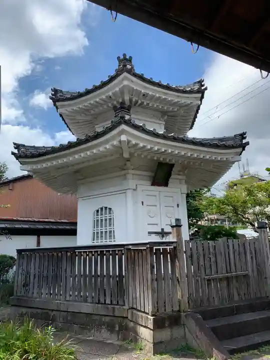 出町妙音堂のその他建物