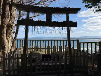 志賀海神社の{uncategorized: "未分類", other: "その他", undefined: "問題あり", building: "その他建物", grave: "お墓", sacred_gate: "鳥居", guardian: "狛犬", statue: "像", buddha: "仏像", history: "歴史", nature: "自然", garden: "庭園", animal: "動物", pagoda: "塔", temizu: "手水舎", mountain_gate: "山門・神門", sanctuary: "本殿・本堂", subordinate: "末社・摂社", art: "芸術", scenery: "景色", jizo: "地蔵", ema: "絵馬", goshuin: "御朱印", omikuji: "おみくじ", items: "授与品その他", amulet: "お守り", goshuincho: "御朱印帳", eats: "食事", festival: "お祭り", votive_dance: "神楽", shichigosan: "七五三参", wedding: "結婚式", experience: "体験その他", initially: "初詣", around: "周辺", anti_infection: "感染症対策"}