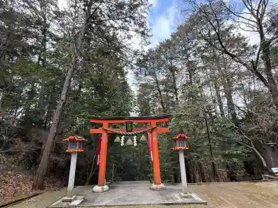 霊山寺の{uncategorized: "未分類", other: "その他", undefined: "問題あり", building: "その他建物", grave: "お墓", sacred_gate: "鳥居", guardian: "狛犬", statue: "像", buddha: "仏像", history: "歴史", nature: "自然", garden: "庭園", animal: "動物", pagoda: "塔", temizu: "手水舎", mountain_gate: "山門・神門", sanctuary: "本殿・本堂", subordinate: "末社・摂社", art: "芸術", scenery: "景色", jizo: "地蔵", ema: "絵馬", goshuin: "御朱印", omikuji: "おみくじ", items: "授与品その他", amulet: "お守り", goshuincho: "御朱印帳", eats: "食事", festival: "お祭り", votive_dance: "神楽", shichigosan: "七五三参", wedding: "結婚式", experience: "体験その他", initially: "初詣", around: "周辺", anti_infection: "感染症対策"}