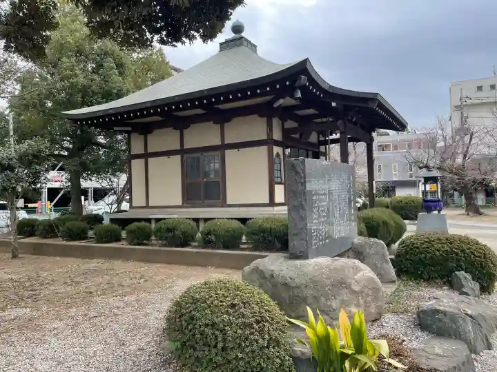 谷津観音堂の{uncategorized: "未分類", other: "その他", undefined: "問題あり", building: "その他建物", grave: "お墓", sacred_gate: "鳥居", guardian: "狛犬", statue: "像", buddha: "仏像", history: "歴史", nature: "自然", garden: "庭園", animal: "動物", pagoda: "塔", temizu: "手水舎", mountain_gate: "山門・神門", sanctuary: "本殿・本堂", subordinate: "末社・摂社", art: "芸術", scenery: "景色", jizo: "地蔵", ema: "絵馬", goshuin: "御朱印", omikuji: "おみくじ", items: "授与品その他", amulet: "お守り", goshuincho: "御朱印帳", eats: "食事", festival: "お祭り", votive_dance: "神楽", shichigosan: "七五三参", wedding: "結婚式", experience: "体験その他", initially: "初詣", around: "周辺", anti_infection: "感染症対策"}