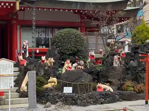 京濱伏見稲荷神社の狛犬