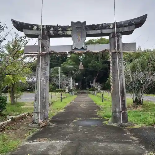 八幡神社の鳥居