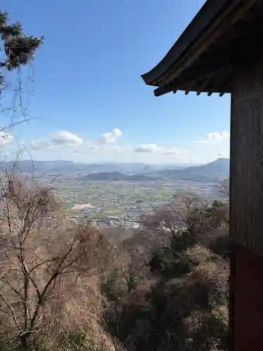 厳魂神社（金刀比羅宮奥社）の{uncategorized: "未分類", other: "その他", undefined: "問題あり", building: "その他建物", grave: "お墓", sacred_gate: "鳥居", guardian: "狛犬", statue: "像", buddha: "仏像", history: "歴史", nature: "自然", garden: "庭園", animal: "動物", pagoda: "塔", temizu: "手水舎", mountain_gate: "山門・神門", sanctuary: "本殿・本堂", subordinate: "末社・摂社", art: "芸術", scenery: "景色", jizo: "地蔵", ema: "絵馬", goshuin: "御朱印", omikuji: "おみくじ", items: "授与品その他", amulet: "お守り", goshuincho: "御朱印帳", eats: "食事", festival: "お祭り", votive_dance: "神楽", shichigosan: "七五三参", wedding: "結婚式", experience: "体験その他", initially: "初詣", around: "周辺", anti_infection: "感染症対策"}