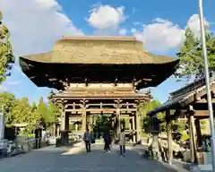 苗村神社の山門
