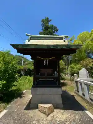 大浦神社の{uncategorized: "未分類", other: "その他", undefined: "問題あり", building: "その他建物", grave: "お墓", sacred_gate: "鳥居", guardian: "狛犬", statue: "像", buddha: "仏像", history: "歴史", nature: "自然", garden: "庭園", animal: "動物", pagoda: "塔", temizu: "手水舎", mountain_gate: "山門・神門", sanctuary: "本殿・本堂", subordinate: "末社・摂社", art: "芸術", scenery: "景色", jizo: "地蔵", ema: "絵馬", goshuin: "御朱印", omikuji: "おみくじ", items: "授与品その他", amulet: "お守り", goshuincho: "御朱印帳", eats: "食事", festival: "お祭り", votive_dance: "神楽", shichigosan: "七五三参", wedding: "結婚式", experience: "体験その他", initially: "初詣", around: "周辺", anti_infection: "感染症対策"}