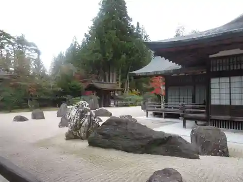 高野山金剛峯寺の庭園