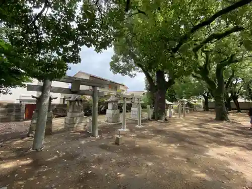 岡湊神社の末社