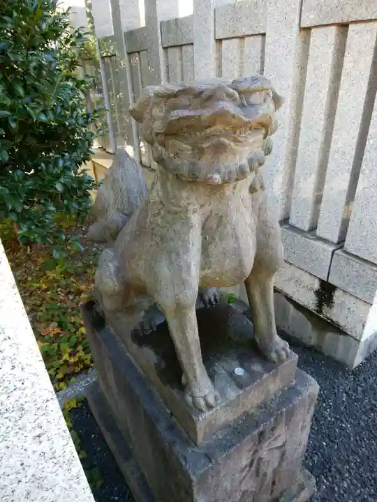 白金氷川神社の狛犬