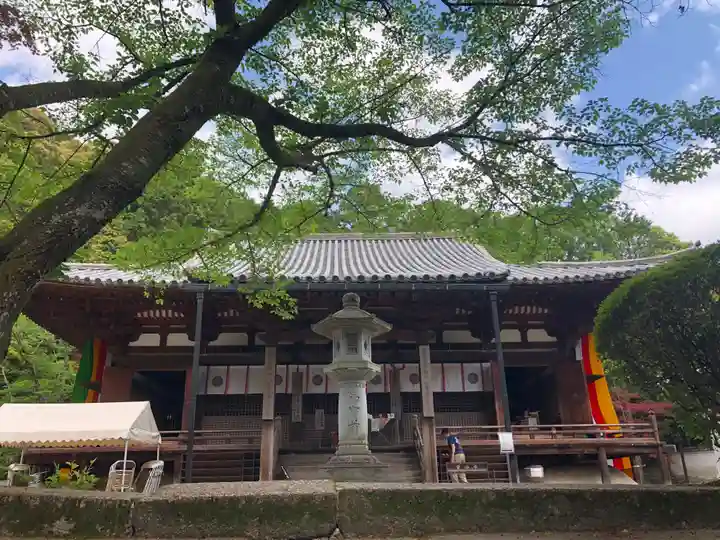 霊山寺の本殿・本堂