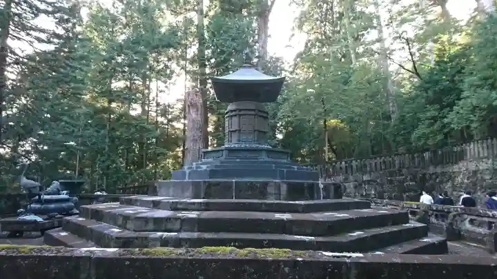 日光東照宮の{uncategorized: "未分類", other: "その他", undefined: "問題あり", building: "その他建物", grave: "お墓", sacred_gate: "鳥居", guardian: "狛犬", statue: "像", buddha: "仏像", history: "歴史", nature: "自然", garden: "庭園", animal: "動物", pagoda: "塔", temizu: "手水舎", mountain_gate: "山門・神門", sanctuary: "本殿・本堂", subordinate: "末社・摂社", art: "芸術", scenery: "景色", jizo: "地蔵", ema: "絵馬", goshuin: "御朱印", omikuji: "おみくじ", items: "授与品その他", amulet: "お守り", goshuincho: "御朱印帳", eats: "食事", festival: "お祭り", votive_dance: "神楽", shichigosan: "七五三参", wedding: "結婚式", experience: "体験その他", initially: "初詣", around: "周辺", anti_infection: "感染症対策"}