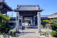 長寿寺(長壽寺)の{uncategorized: "未分類", other: "その他", undefined: "問題あり", building: "その他建物", grave: "お墓", sacred_gate: "鳥居", guardian: "狛犬", statue: "像", buddha: "仏像", history: "歴史", nature: "自然", garden: "庭園", animal: "動物", pagoda: "塔", temizu: "手水舎", mountain_gate: "山門・神門", sanctuary: "本殿・本堂", subordinate: "末社・摂社", art: "芸術", scenery: "景色", jizo: "地蔵", ema: "絵馬", goshuin: "御朱印", omikuji: "おみくじ", items: "授与品その他", amulet: "お守り", goshuincho: "御朱印帳", eats: "食事", festival: "お祭り", votive_dance: "神楽", shichigosan: "七五三参", wedding: "結婚式", experience: "体験その他", initially: "初詣", around: "周辺", anti_infection: "感染症対策"}