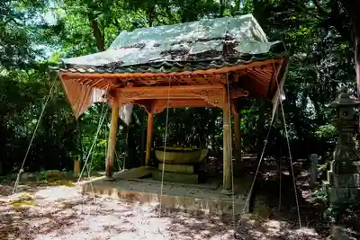 降松神社の手水舎