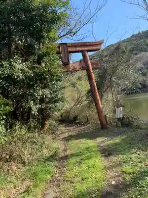 立岩稲荷神社の周辺