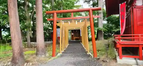 福徳稲荷神社の鳥居