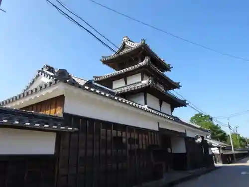 本山専修寺の塔