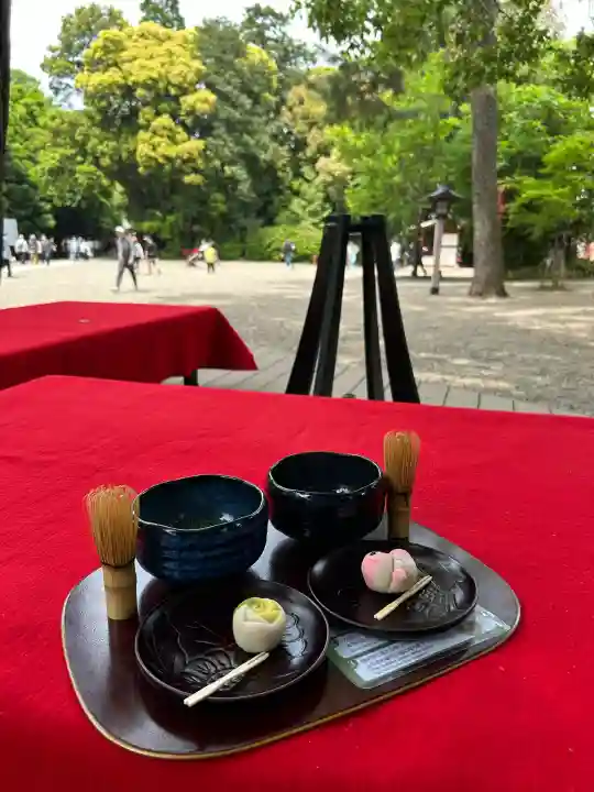武蔵一宮氷川神社の{uncategorized: "未分類", other: "その他", undefined: "問題あり", building: "その他建物", grave: "お墓", sacred_gate: "鳥居", guardian: "狛犬", statue: "像", buddha: "仏像", history: "歴史", nature: "自然", garden: "庭園", animal: "動物", pagoda: "塔", temizu: "手水舎", mountain_gate: "山門・神門", sanctuary: "本殿・本堂", subordinate: "末社・摂社", art: "芸術", scenery: "景色", jizo: "地蔵", ema: "絵馬", goshuin: "御朱印", omikuji: "おみくじ", items: "授与品その他", amulet: "お守り", goshuincho: "御朱印帳", eats: "食事", festival: "お祭り", votive_dance: "神楽", shichigosan: "七五三参", wedding: "結婚式", experience: "体験その他", initially: "初詣", around: "周辺", anti_infection: "感染症対策"}