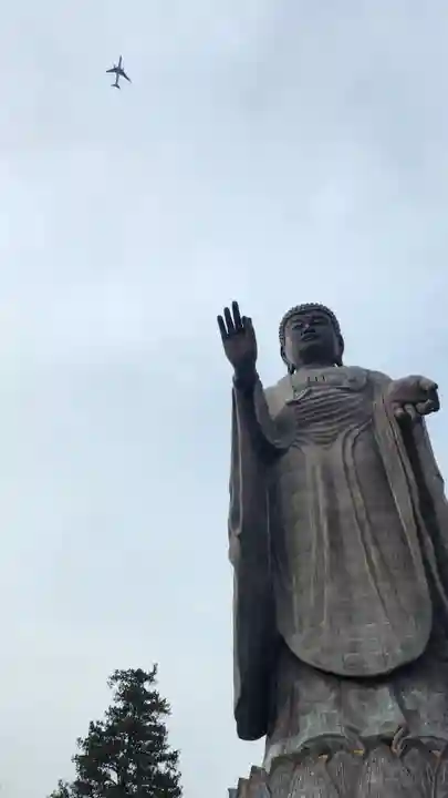 東本願寺本廟 牛久浄苑(牛久大仏)の仏像