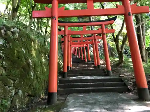 有子山稲荷神社の鳥居