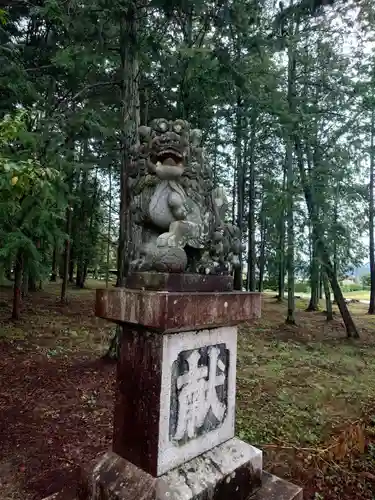 八王子神社の狛犬