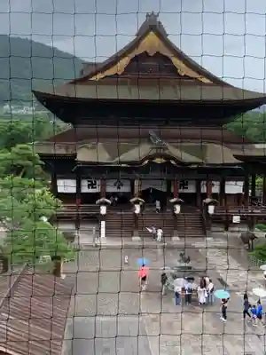善光寺の本殿・本堂