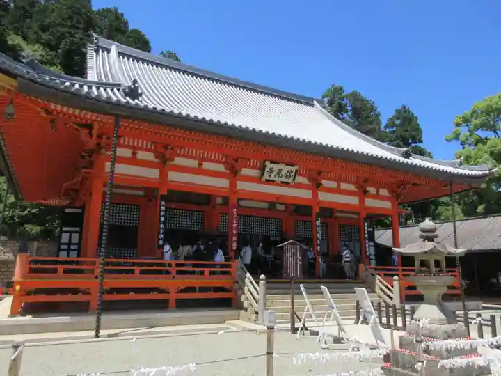 勝尾寺の本殿・本堂