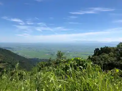 彌彦神社奥宮（御神廟）(新潟県)