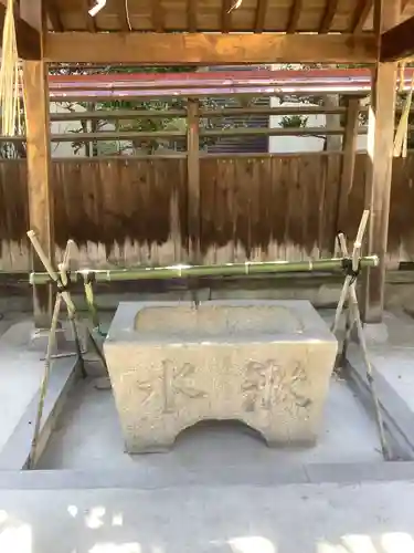 六生社の手水舎