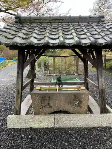 恩徳寺の{uncategorized: "未分類", other: "その他", undefined: "問題あり", building: "その他建物", grave: "お墓", sacred_gate: "鳥居", guardian: "狛犬", statue: "像", buddha: "仏像", history: "歴史", nature: "自然", garden: "庭園", animal: "動物", pagoda: "塔", temizu: "手水舎", mountain_gate: "山門・神門", sanctuary: "本殿・本堂", subordinate: "末社・摂社", art: "芸術", scenery: "景色", jizo: "地蔵", ema: "絵馬", goshuin: "御朱印", omikuji: "おみくじ", items: "授与品その他", amulet: "お守り", goshuincho: "御朱印帳", eats: "食事", festival: "お祭り", votive_dance: "神楽", shichigosan: "七五三参", wedding: "結婚式", experience: "体験その他", initially: "初詣", around: "周辺", anti_infection: "感染症対策"}