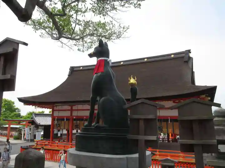 伏見稲荷大社の狛犬