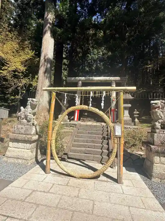 日光大室高龗神社の{uncategorized: "未分類", other: "その他", undefined: "問題あり", building: "その他建物", grave: "お墓", sacred_gate: "鳥居", guardian: "狛犬", statue: "像", buddha: "仏像", history: "歴史", nature: "自然", garden: "庭園", animal: "動物", pagoda: "塔", temizu: "手水舎", mountain_gate: "山門・神門", sanctuary: "本殿・本堂", subordinate: "末社・摂社", art: "芸術", scenery: "景色", jizo: "地蔵", ema: "絵馬", goshuin: "御朱印", omikuji: "おみくじ", items: "授与品その他", amulet: "お守り", goshuincho: "御朱印帳", eats: "食事", festival: "お祭り", votive_dance: "神楽", shichigosan: "七五三参", wedding: "結婚式", experience: "体験その他", initially: "初詣", around: "周辺", anti_infection: "感染症対策"}