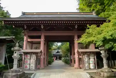大宝八幡宮の山門・神門