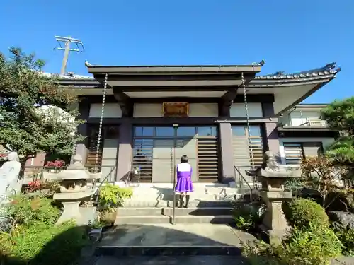 源空寺の本殿・本堂