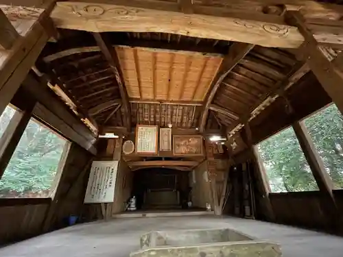 神崎神社の本殿・本堂