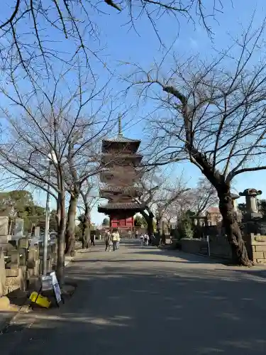 池上本門寺の{uncategorized: "未分類", other: "その他", undefined: "問題あり", building: "その他建物", grave: "お墓", sacred_gate: "鳥居", guardian: "狛犬", statue: "像", buddha: "仏像", history: "歴史", nature: "自然", garden: "庭園", animal: "動物", pagoda: "塔", temizu: "手水舎", mountain_gate: "山門・神門", sanctuary: "本殿・本堂", subordinate: "末社・摂社", art: "芸術", scenery: "景色", jizo: "地蔵", ema: "絵馬", goshuin: "御朱印", omikuji: "おみくじ", items: "授与品その他", amulet: "お守り", goshuincho: "御朱印帳", eats: "食事", festival: "お祭り", votive_dance: "神楽", shichigosan: "七五三参", wedding: "結婚式", experience: "体験その他", initially: "初詣", around: "周辺", anti_infection: "感染症対策"}