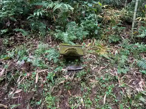 神明神社の末社