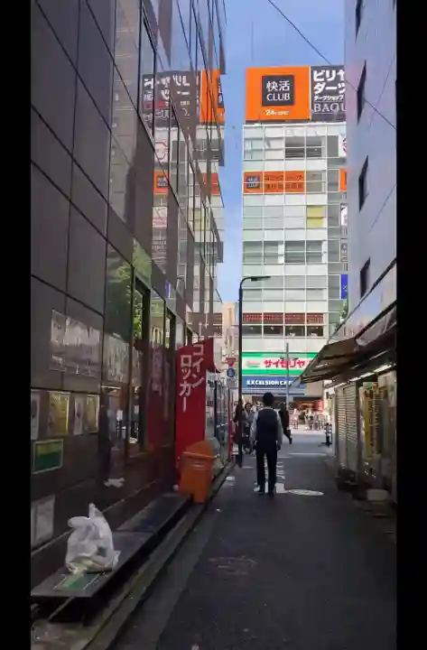 花房稲荷神社の{uncategorized: "未分類", other: "その他", undefined: "問題あり", building: "その他建物", grave: "お墓", sacred_gate: "鳥居", guardian: "狛犬", statue: "像", buddha: "仏像", history: "歴史", nature: "自然", garden: "庭園", animal: "動物", pagoda: "塔", temizu: "手水舎", mountain_gate: "山門・神門", sanctuary: "本殿・本堂", subordinate: "末社・摂社", art: "芸術", scenery: "景色", jizo: "地蔵", ema: "絵馬", goshuin: "御朱印", omikuji: "おみくじ", items: "授与品その他", amulet: "お守り", goshuincho: "御朱印帳", eats: "食事", festival: "お祭り", votive_dance: "神楽", shichigosan: "七五三参", wedding: "結婚式", experience: "体験その他", initially: "初詣", around: "周辺", anti_infection: "感染症対策"}