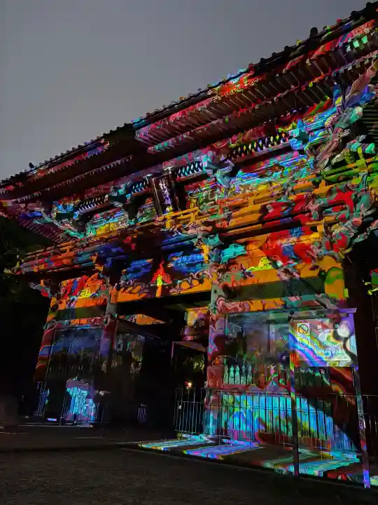 根津神社の{uncategorized: "未分類", other: "その他", undefined: "問題あり", building: "その他建物", grave: "お墓", sacred_gate: "鳥居", guardian: "狛犬", statue: "像", buddha: "仏像", history: "歴史", nature: "自然", garden: "庭園", animal: "動物", pagoda: "塔", temizu: "手水舎", mountain_gate: "山門・神門", sanctuary: "本殿・本堂", subordinate: "末社・摂社", art: "芸術", scenery: "景色", jizo: "地蔵", ema: "絵馬", goshuin: "御朱印", omikuji: "おみくじ", items: "授与品その他", amulet: "お守り", goshuincho: "御朱印帳", eats: "食事", festival: "お祭り", votive_dance: "神楽", shichigosan: "七五三参", wedding: "結婚式", experience: "体験その他", initially: "初詣", around: "周辺", anti_infection: "感染症対策"}